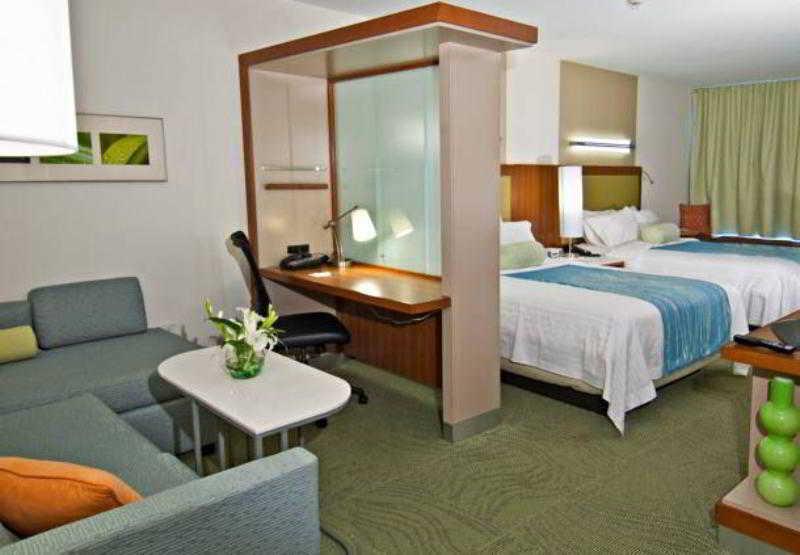 Springhill Suites By Marriott Oklahoma City Мур Номер фото